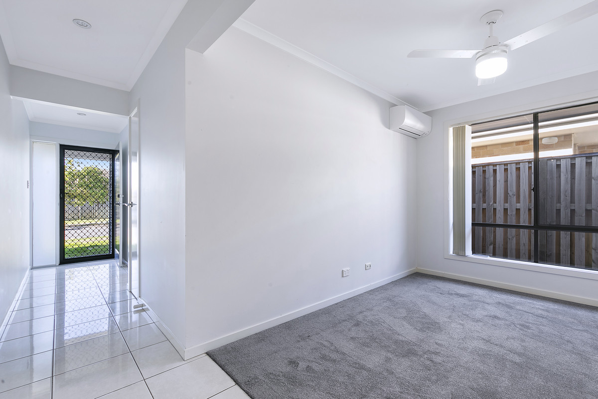 1200